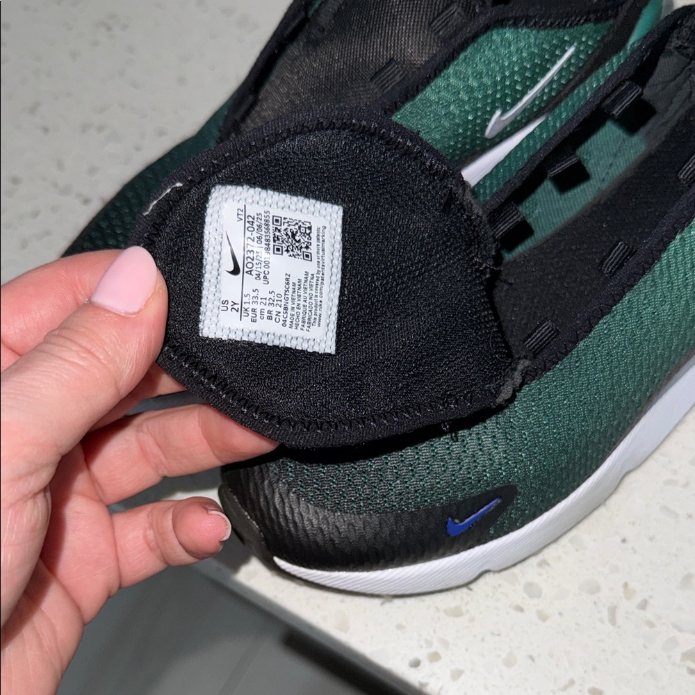 Nike Air Max 270 Slip-On Sneakers - Green & Black - Picture 5 of 8